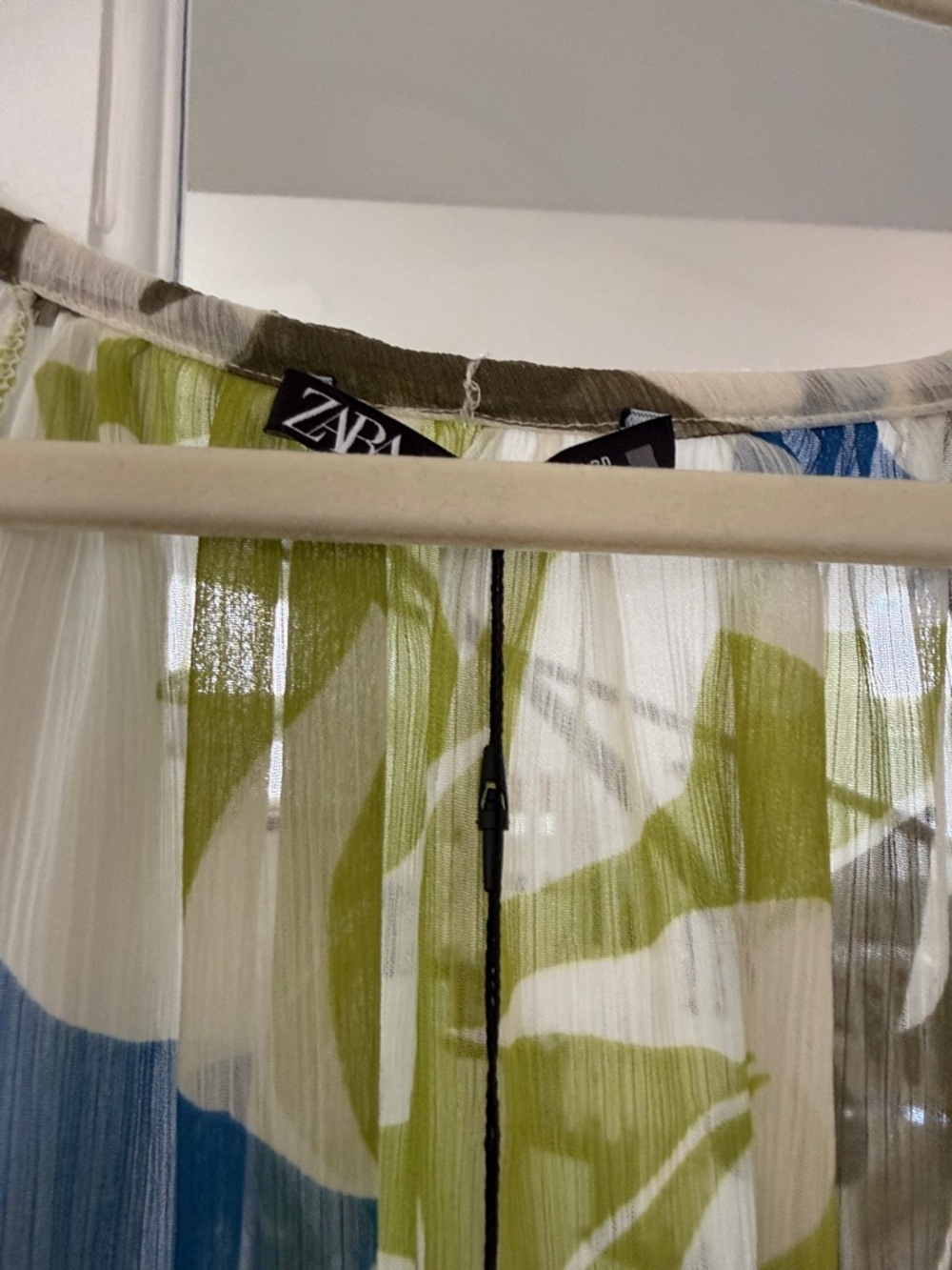 Zara NWT Size Large Lightweight Gauze Sheer Blouse in Multi Green/Blue - Picture 4 of 4